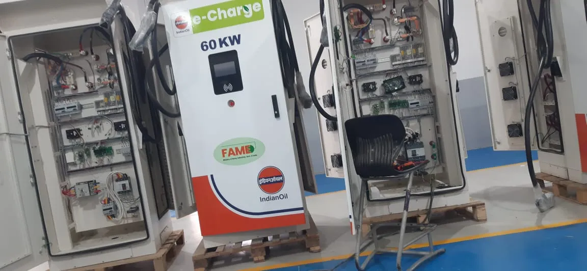 60kW dual-gun CCS2 DC fast charger